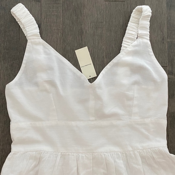 NWT Abercrombie & Fitch White Lined Dress - Picture 2 of 7